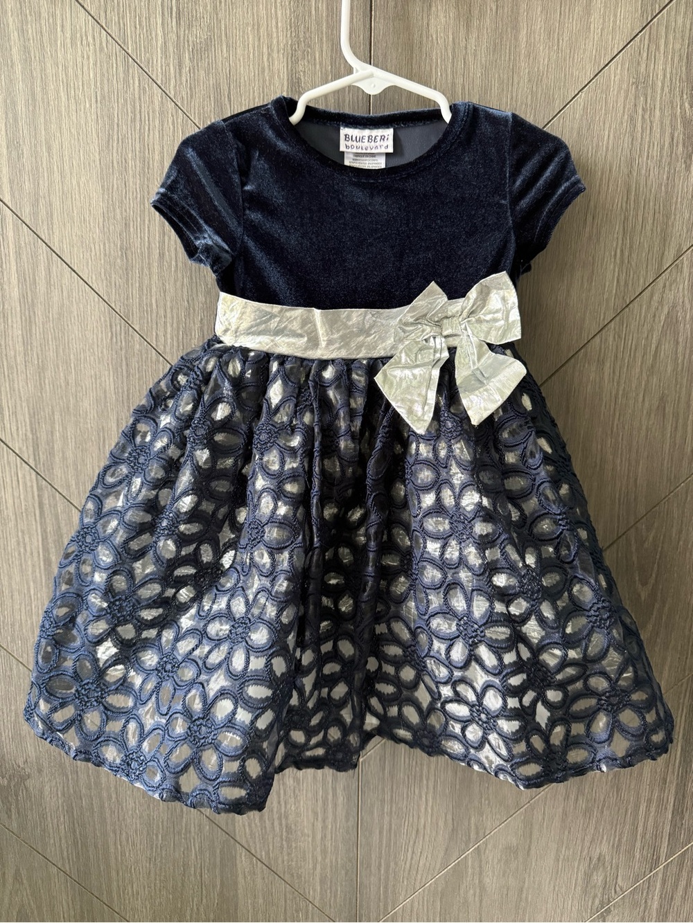 Blueberi Boulevard Girls Navy Velvet Dress with Silver Sash & Bow